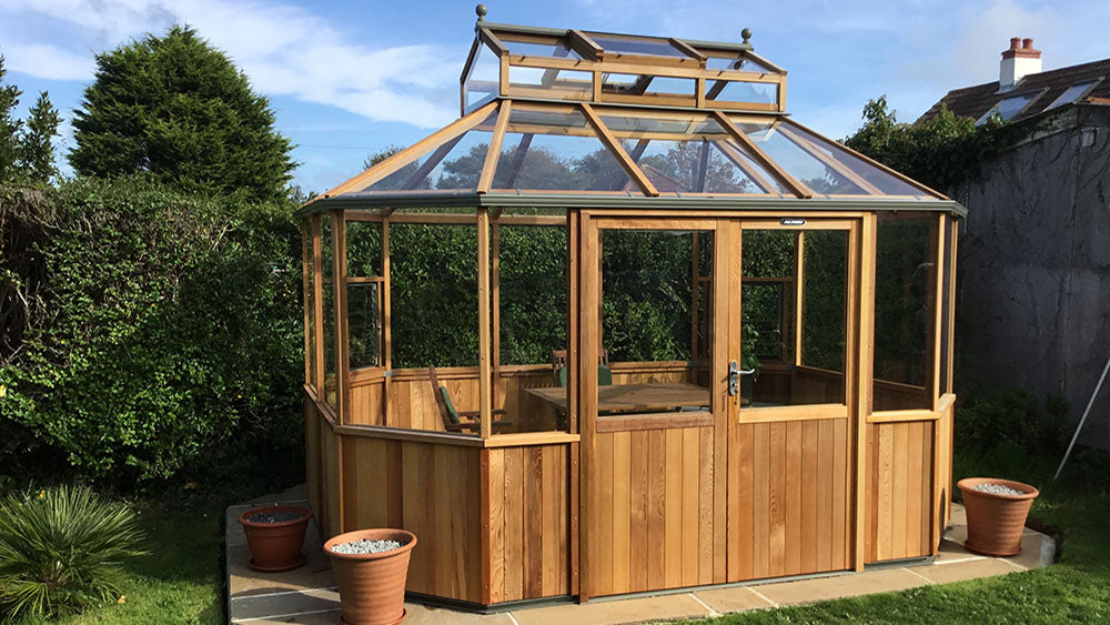 Cedar_Octagonal_Greenhouse_roofbox