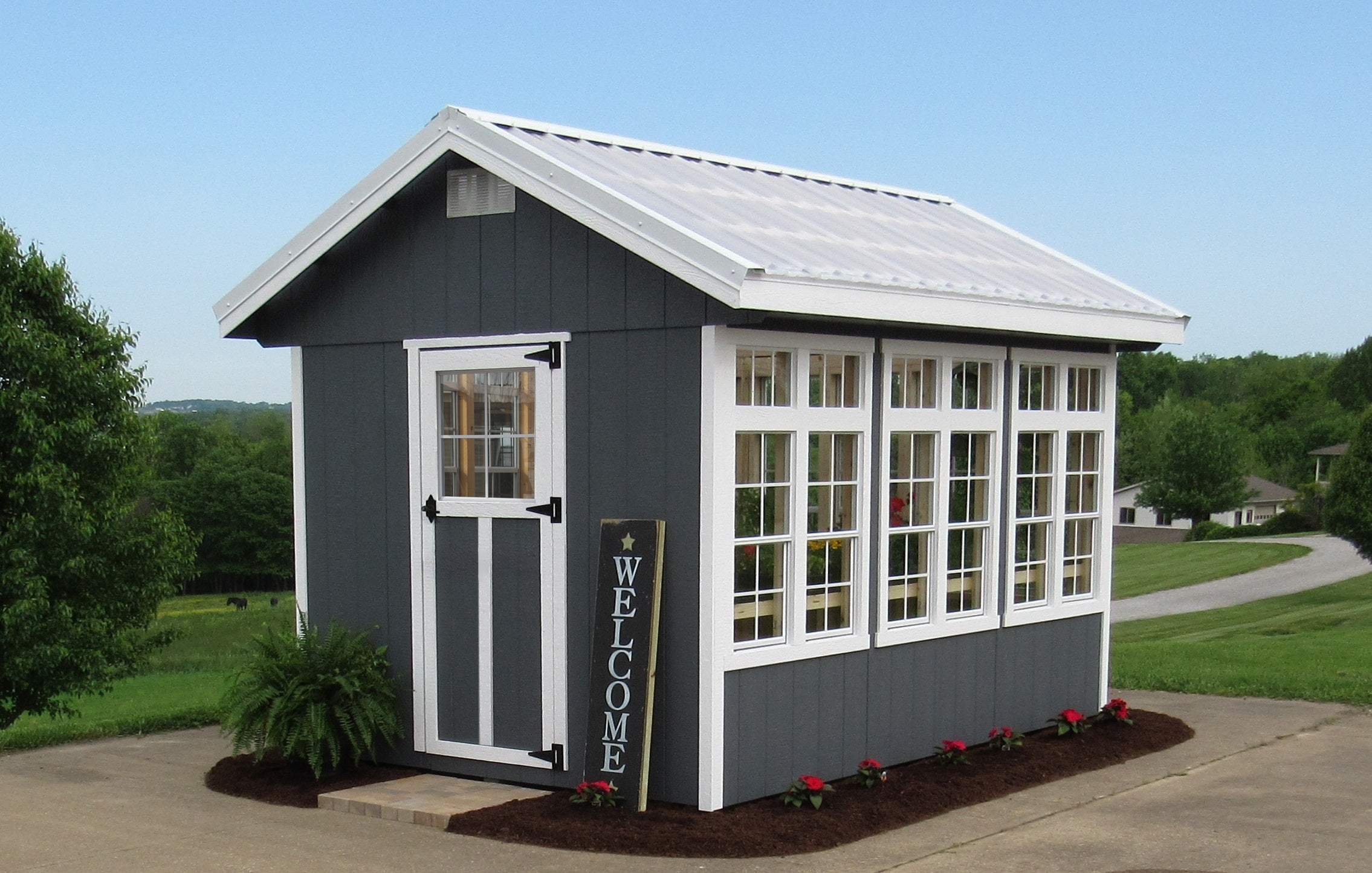 Colonial Greenhouse by Alpine structures