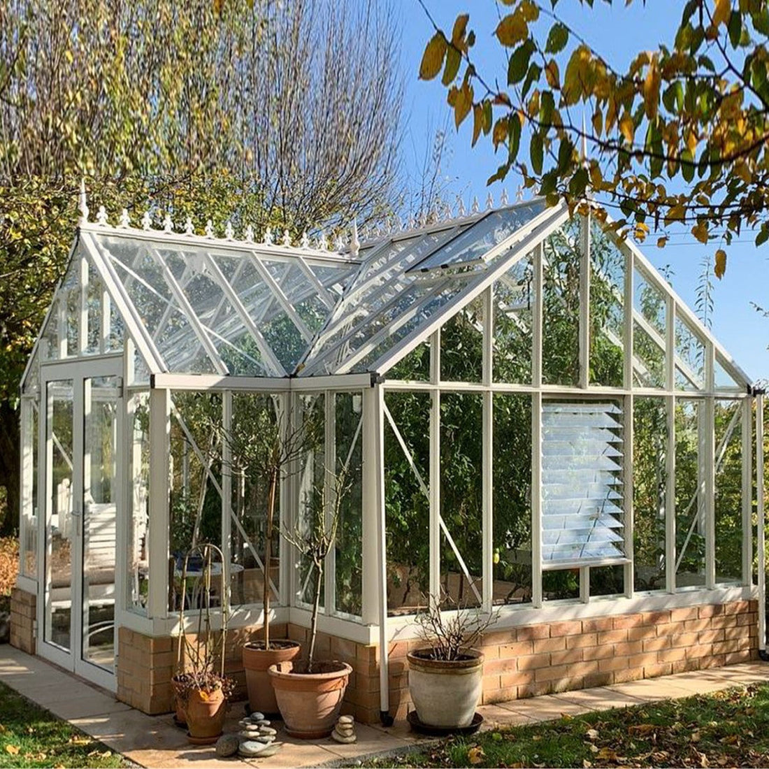 Royal EOS T Greenhouse by Janssens, exterior view