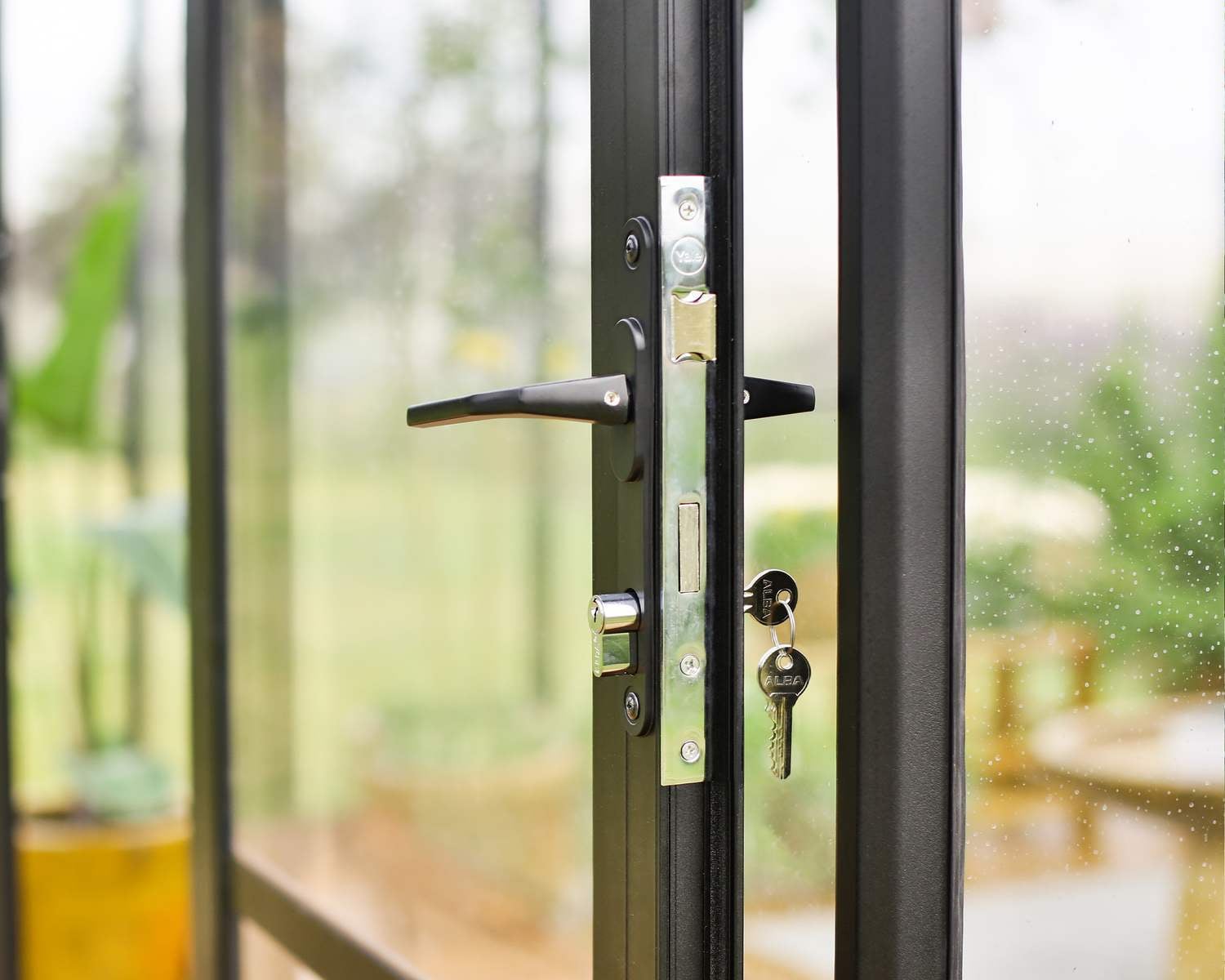 Aria Greenhouse lockable door handle