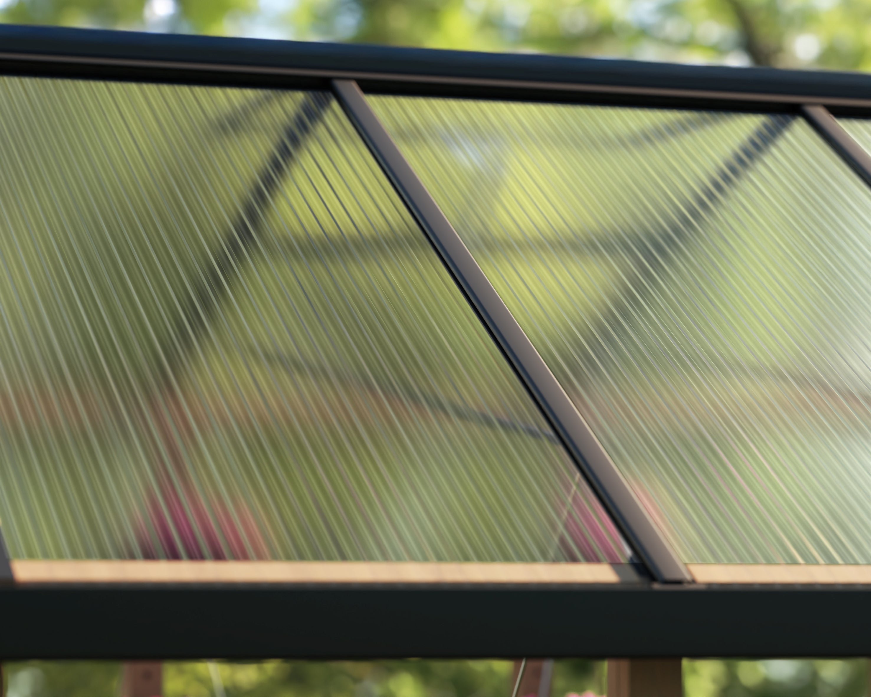 Natura Cedar Wood Greenhouse - Clear Polycarbonate pnels