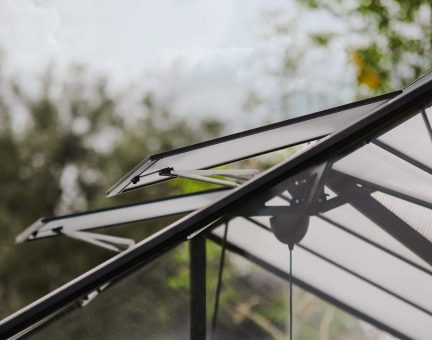 Triomphe Greenhouse auto-vent opener detail
