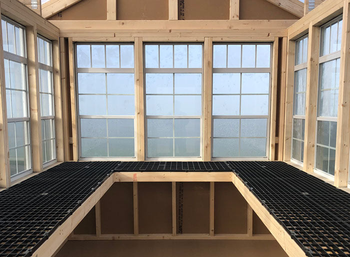 Colonial Greenhouse by Alpine structures