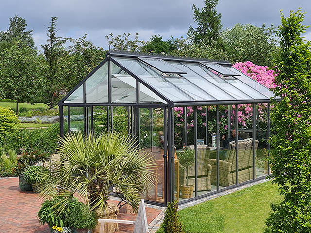 LIVINGTEN Greenhouse exterior view