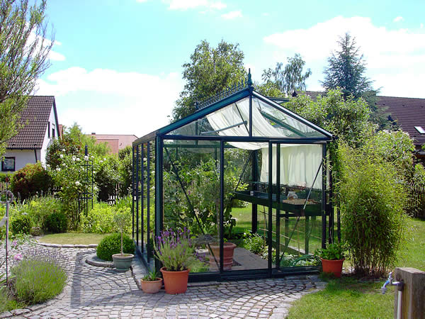 Royal Victorian Greenhouse By Janssens - vi23 (small), vi34 (medium) , vi36 (large), vi46 (X-large)