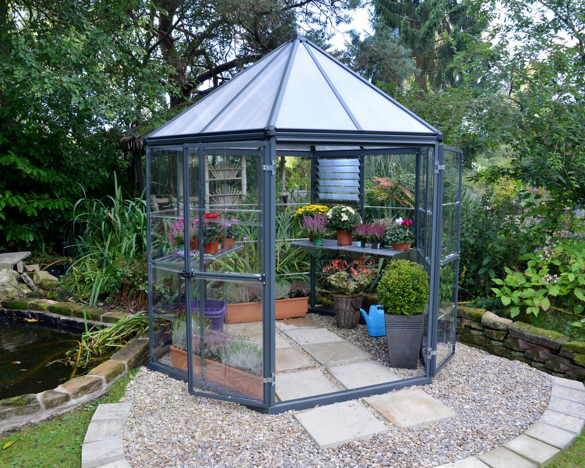 Oasis™ Hexagonal Greenhouse